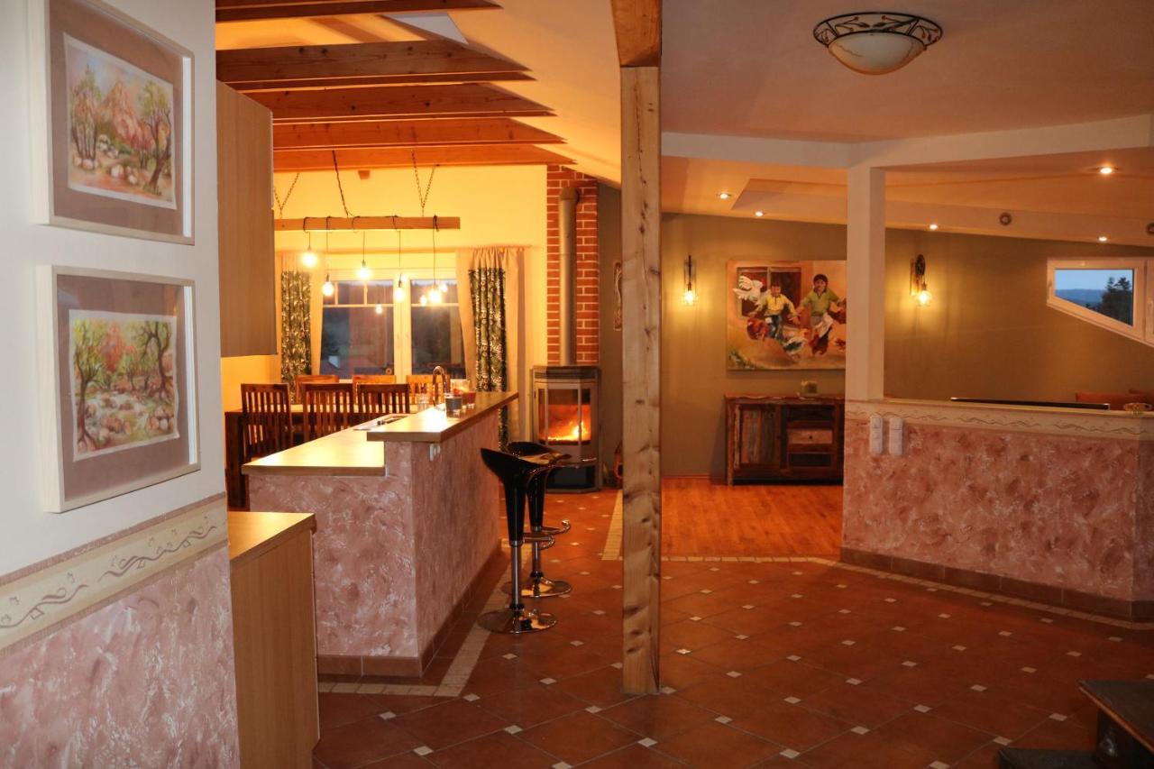 Helle, Offene Dachgeschosswohnung Mit Terrasse Oberloisdorf Εξωτερικό φωτογραφία