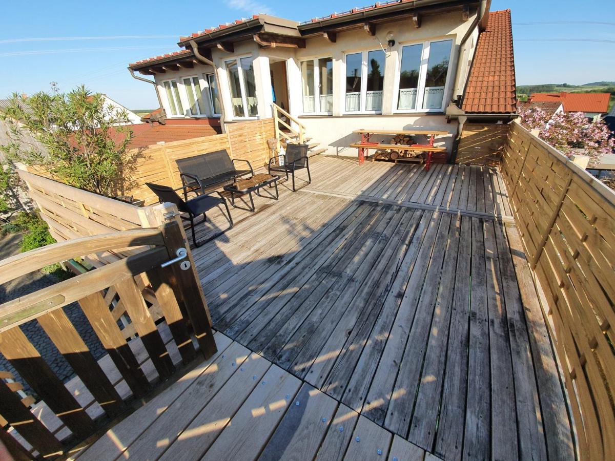 Helle, Offene Dachgeschosswohnung Mit Terrasse Oberloisdorf Εξωτερικό φωτογραφία